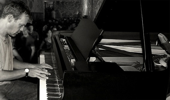 Nigel Piano