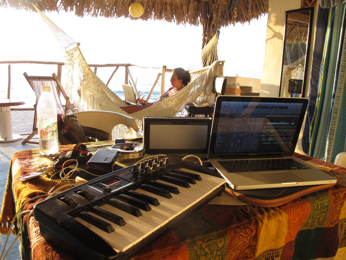 Keyboard setup at Pizote
